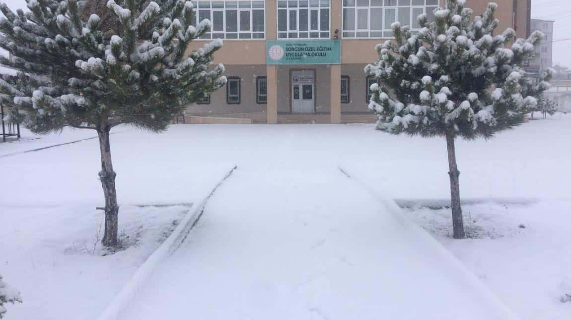 Okulumuza kış geldi!